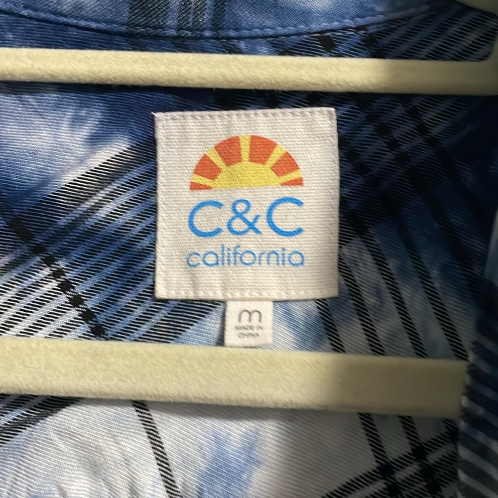 C&C California Button Down M - image 2